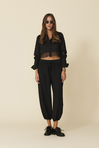 Black Cotton Cropped Shirt With Lace - PNK Casual