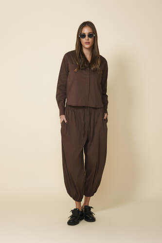 Brown Loose-Fit Shirt With A Classic Collar And Long Sleeves - PNK Casual