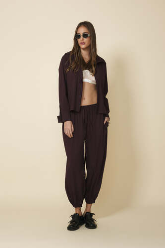 Burgundy Loose-Fit Shirt With A Classic Collar And Long Sleeves - PNK Casual